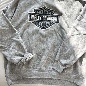 Oversized Vintage Harley Davidson Crew Neck. Fits like a Large/Extra Large.